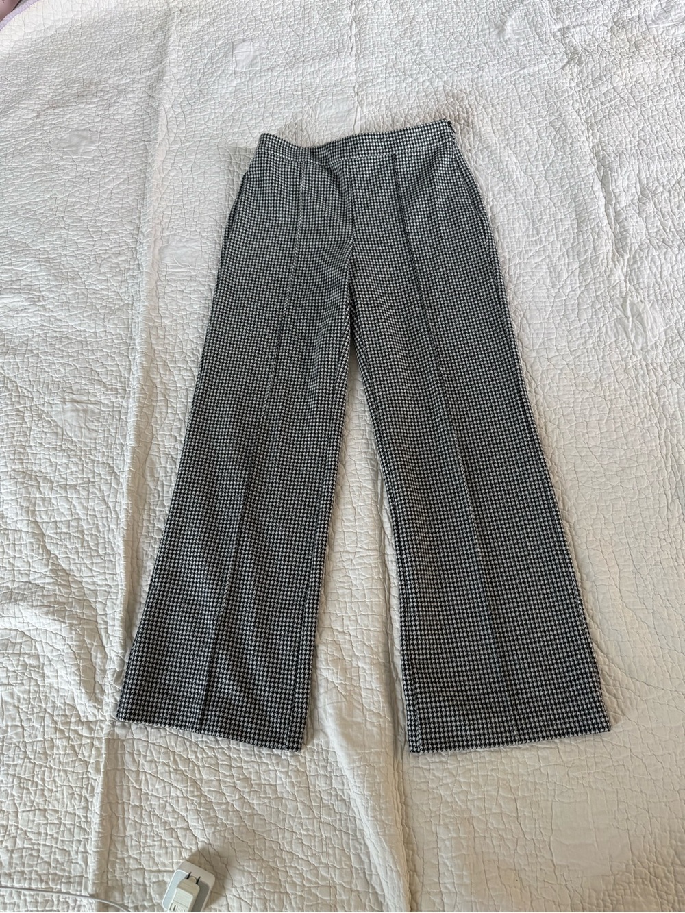 Ann Taylor Black & White Houndstooth Wide-Leg Pants